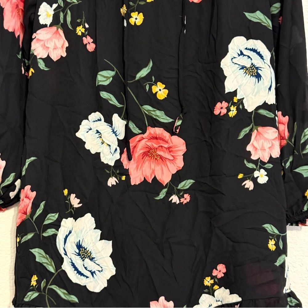 Women's Old Navy Floral Dress Black With Red & White Flowers Size XS - Picture 2 of 7